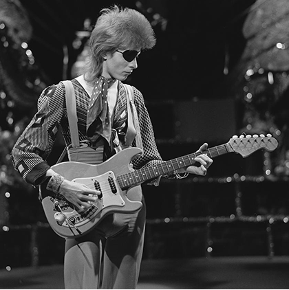 David_Bowie_-_TopPop_1974_08